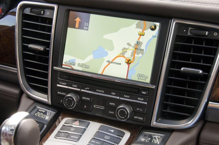  Porsche Panamera 2009 года  (фото 73 из 144)